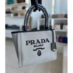 Prada marka büyük boy çanta